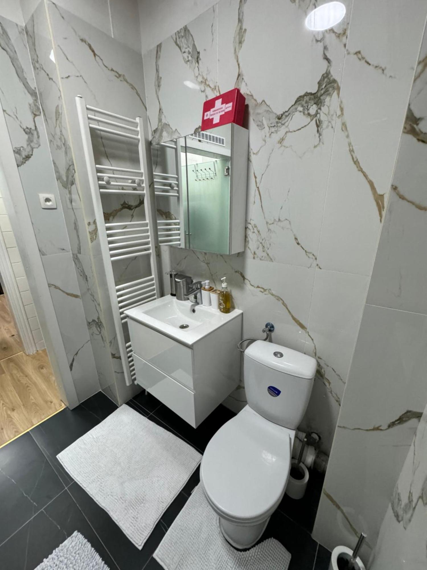 Appartement 2 Chambre Luxueuse A Jette Brussels Luaran gambar